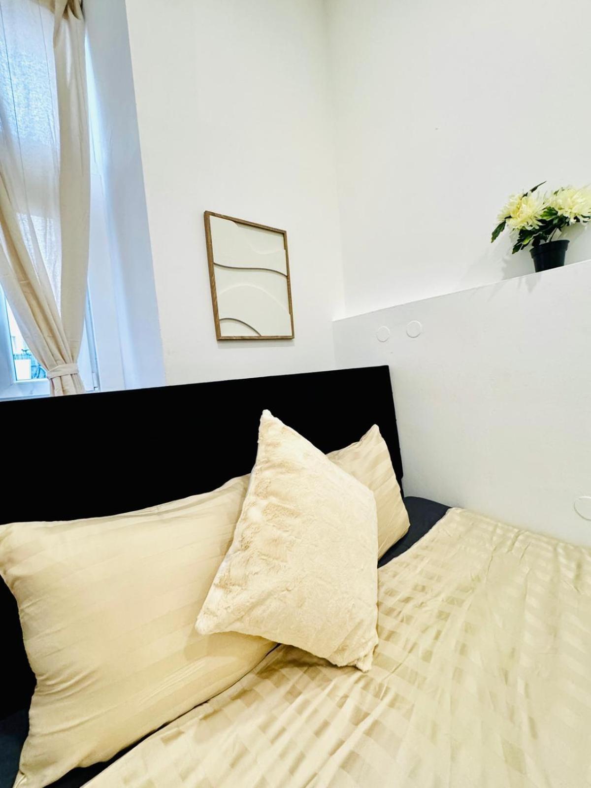 Elegant 5-br Ideal For Groups & Families Wien