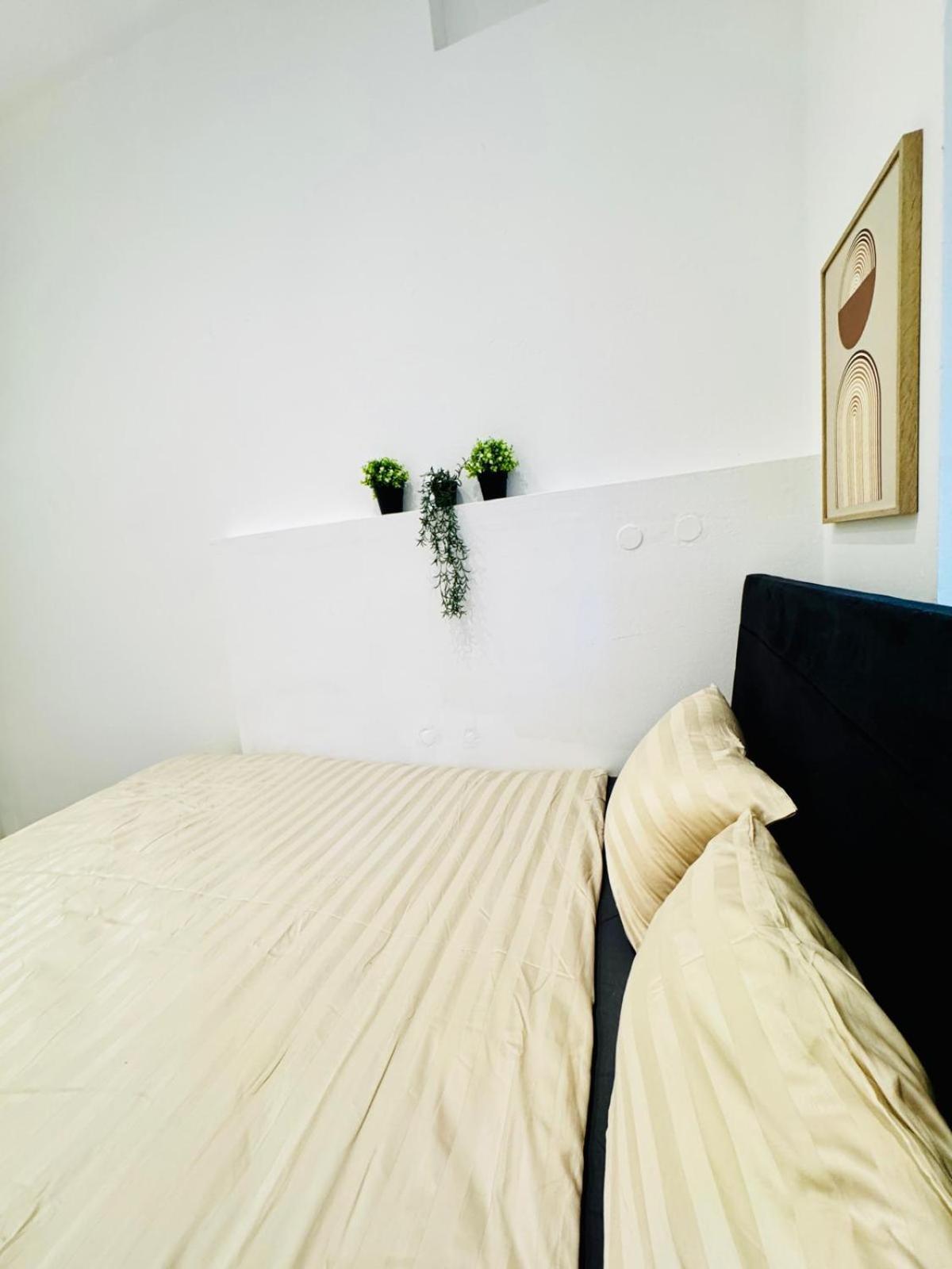 Apartment Elegant 5-br Ideal For Groups & Families Wien